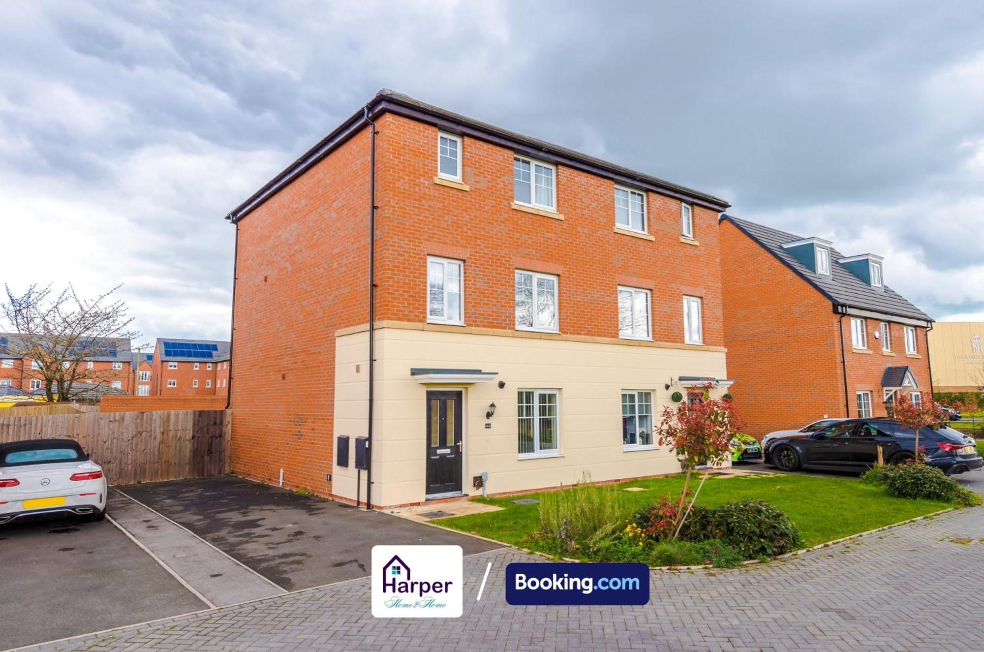 Prime Location 3 Storey By Harperletting Short Lets & Serviced Accommodation Chester With Driveway Long Or Short Stays Hough Green Екстер'єр фото